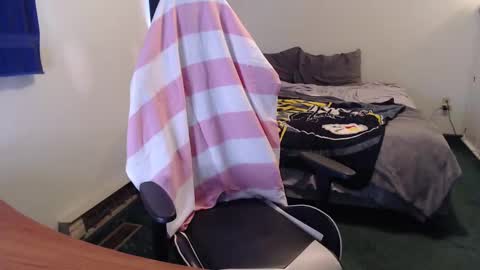 Snapshot of kuggy570 chatting on October 26, 6:14 pm Kuggy online show from October 26, 6:14 pm