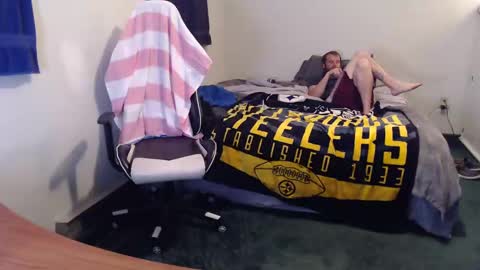 Snapshot of kuggy570 chatting on November 2, 9:06 pm Kuggy online show from November 2, 9:06 pm