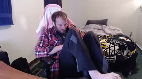 Snapshot of kuggy570 chatting on November 21, 11:36 pm Kuggy online show from November 21, 11:36 pm