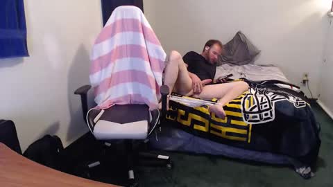 Snapshot of kuggy570 chatting on November 27, 12:13 am Kuggy online show from November 27, 12:13 am