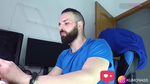 Snapshot of kumonass chatting on March 5, 6:01 pm kumonass online show from March 5, 6:01 pm