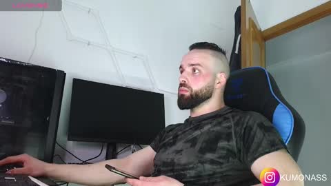 Snapshot of kumonass chatting on March 8, 6:37 pm kumonass online show from March 8, 6:37 pm