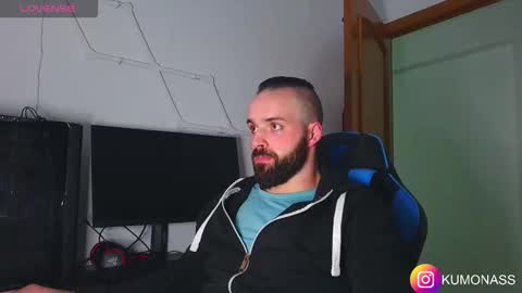 Snapshot of kumonass chatting on November 23, 9:36 pm kumonass online show from November 23, 9:36 pm