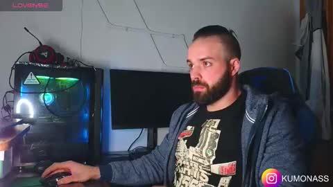 Snapshot of kumonass chatting on November 30, 12:47 am kumonass online show from November 30, 12:47 am