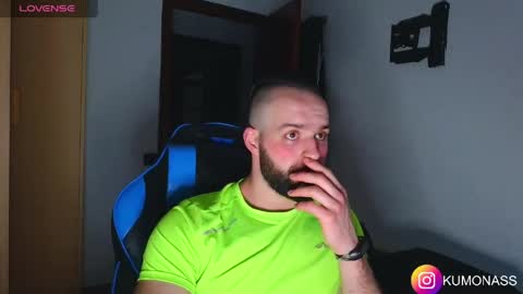 kumonass online show from April 2, 6:05 pm