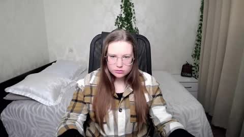 kuri_u online show from January 13, 9:36 am