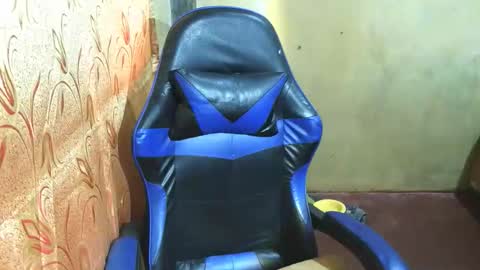 kurtxxx07 online show from January 13, 3:12 am