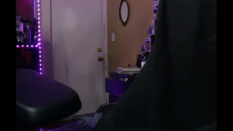 Snapshot of kushgoth chatting on September 29, 4:17 am Kushgoth online show from September 29, 4:17 am