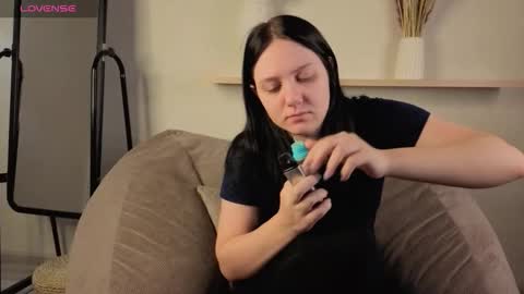 Snapshot of kvetachka chatting on November 20, 1:39 am Kvetachka Thu-Sun 0900am-1500pmGTM2 online show from November 20, 1:39 am