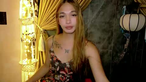 Kween online show from October 12, 3:49 am