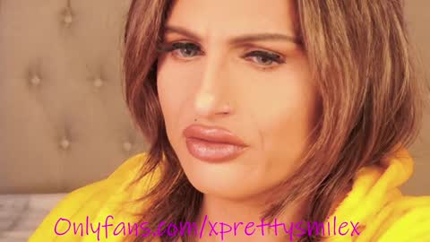 Snapshot of kxaxmichelle chatting on December 18, 6:57 pm Kick online show from December 18, 6:57 pm