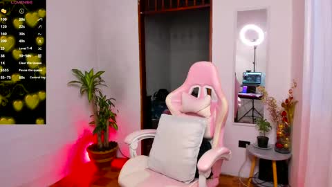 Snapshot of kya_miller_ chatting on February 14, 10:36 pm kya_miller_ online show from February 14, 10:36 pm