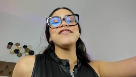 Snapshot of kyany_ chatting on September 15, 2:00 am kyany online show from September 15, 2:00 am