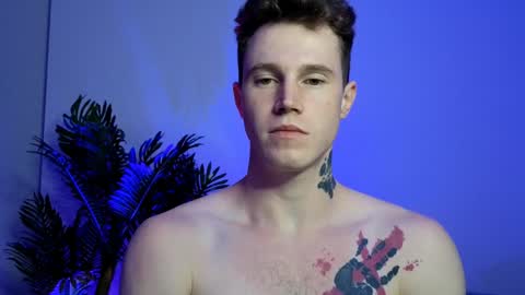 Snapshot of kyle_4u chatting on December 13, 9:52 pm Kyle online show from December 13, 9:52 pm