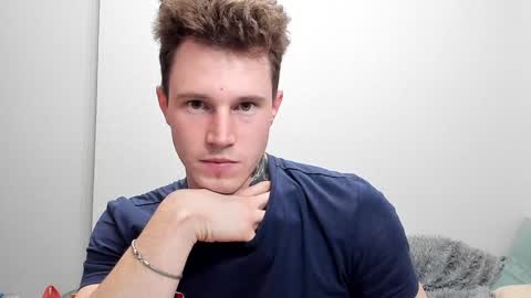 Snapshot of kyle_4u chatting on December 24, 11:22 pm Kyle online show from December 24, 11:22 pm