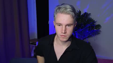 Snapshot of kyle_4u chatting on January 2, 5:24 am Kyle online show from January 2, 5:24 am