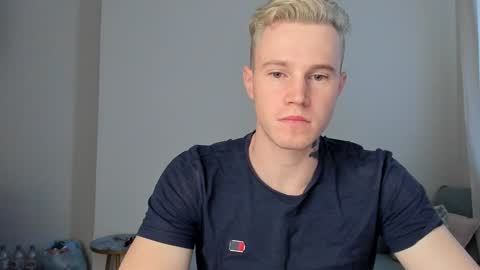 Snapshot of kyle_4u chatting on January 14, 5:40 am Kyle online show from January 14, 5:40 am