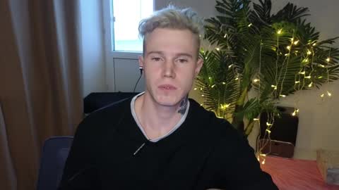 Snapshot of kyle_4u chatting on January 15, 6:01 am Kyle online show from January 15, 6:01 am