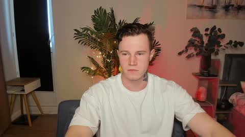 Snapshot of kyle_4u chatting on January 31, 6:35 am Kyle online show from January 31, 6:35 am