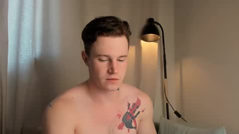 Snapshot of kyle_4u chatting on February 12, 5:58 am Kyle online show from February 12, 5:58 am