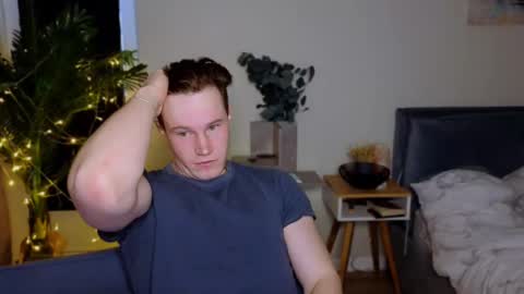 Snapshot of kyle_4u chatting on February 24, 6:05 am Kyle online show from February 24, 6:05 am