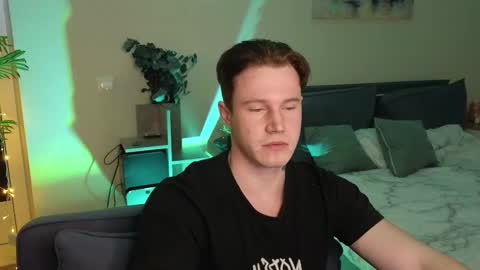 Snapshot of kyle_4u chatting on February 28, 6:43 am Kyle online show from February 28, 6:43 am