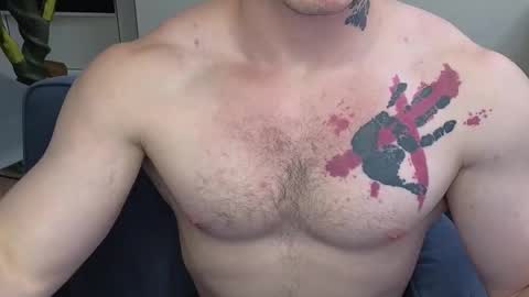 Snapshot of kyle_4u chatting on October 15, 6:13 am Kyle online show from October 15, 6:13 am