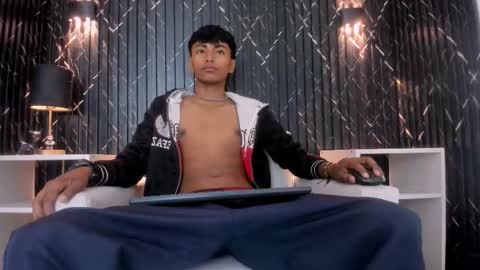 Snapshot of kyle_dimons chatting on February 18, 11:17 am Kyle Dimons online show from February 18, 11:17 am