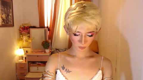 babyKylene online show from January 14, 7:03 am