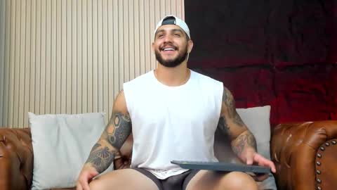 Snapshot of kylenorth_ chatting on November 14, 6:28 pm kylenorth_ online show from November 14, 6:28 pm