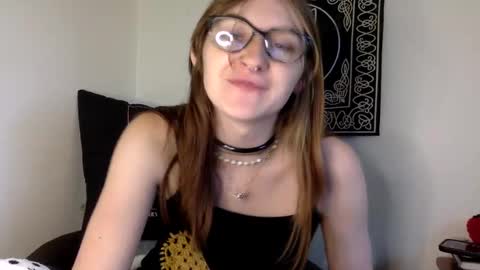 Kylianna online show from September 23, 6:55 pm