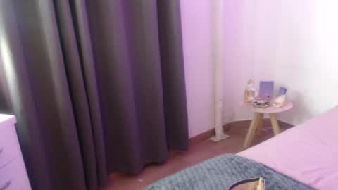 Snapshot of kylie444 chatting on November 25, 1:16 am Sara online show from November 25, 1:16 am