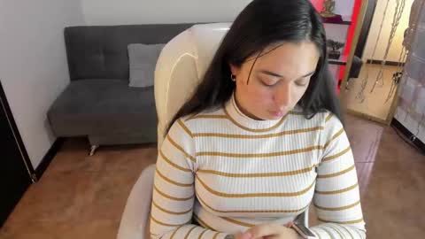 Snapshot of kylie_fire chatting on November 20, 1:33 pm kylie online show from November 20, 1:33 pm