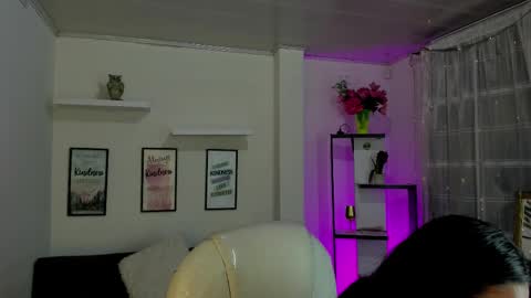 Snapshot of kylie_fire chatting on December 16, 1:16 pm kylie online show from December 16, 1:16 pm