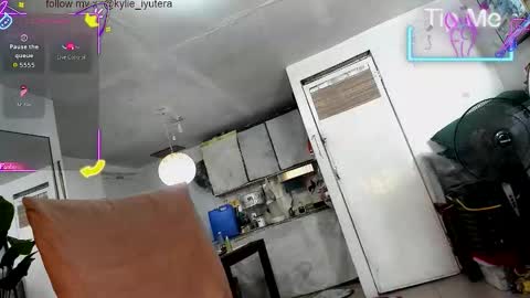 kylie online show from September 24, 2:04 am