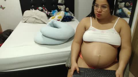 Instagram Kylie switch  followme  buy lovense here online show from October 11, 12:21 am