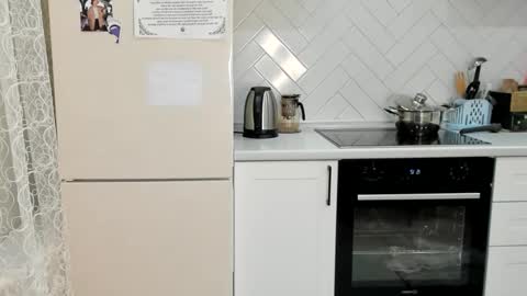 Snapshot of kylieblond chatting on November 15, 12:13 pm Din online show from November 15, 12:13 pm