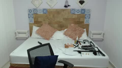 Kylie online show from February 2, 2:13 pm