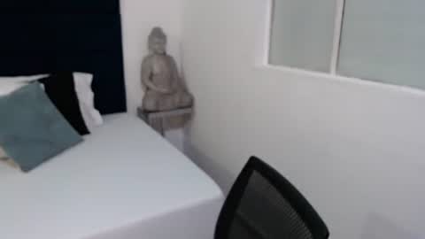 Kylie online show from September 27, 9:03 am