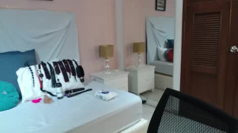 Kylie online show from November 6, 11:22 am