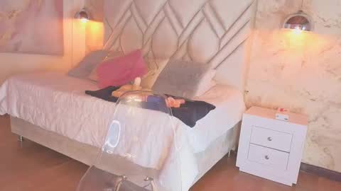 Snapshot of kylle_2050 chatting on February 9, 11:47 am Kyle online show from February 9, 11:47 am