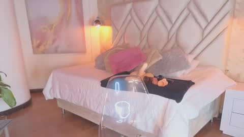 Snapshot of kylle_2050 chatting on February 15, 11:50 am Kyle online show from February 15, 11:50 am