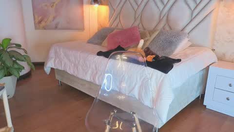 Snapshot of kylle_2050 chatting on February 26, 11:20 am Kyle online show from February 26, 11:20 am