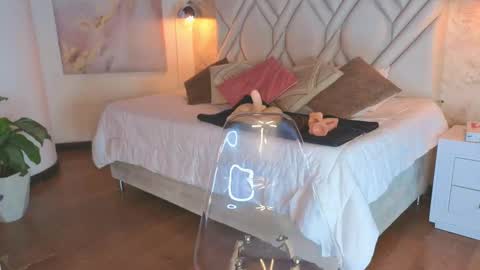 Snapshot of kylle_2050 chatting on March 7, 11:40 am Kyle online show from March 7, 11:40 am