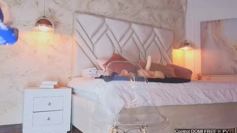 Snapshot of kylle_2050 chatting on October 13, 11:32 am Kyle online show from October 13, 11:32 am