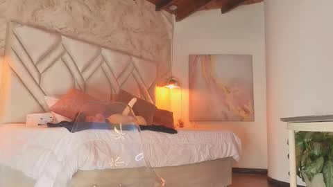 Snapshot of kylle_2050 chatting on October 17, 11:24 am Kyle online show from October 17, 11:24 am