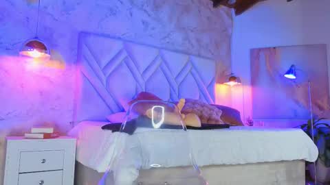 Snapshot of kylle_2050 chatting on November 2, 11:23 am Kyle online show from November 2, 11:23 am