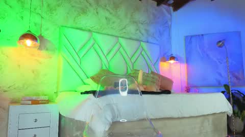 Snapshot of kylle_2050 chatting on November 16, 11:27 am Kyle online show from November 16, 11:27 am