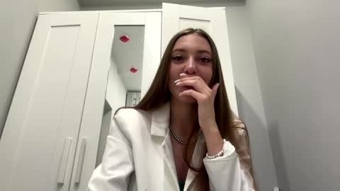 Selena online show from March 20, 3:44 am