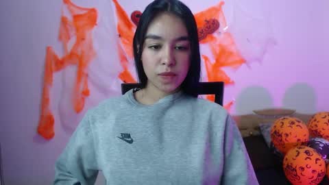 Snapshot of kyra_fox_ chatting on October 18, 12:39 pm Kyra online show from October 18, 12:39 pm